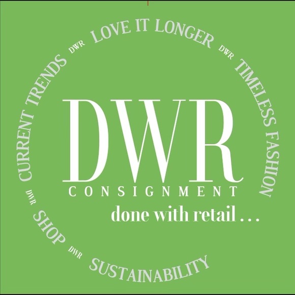 Meet your Posher, Denise - Picture 2 of 2